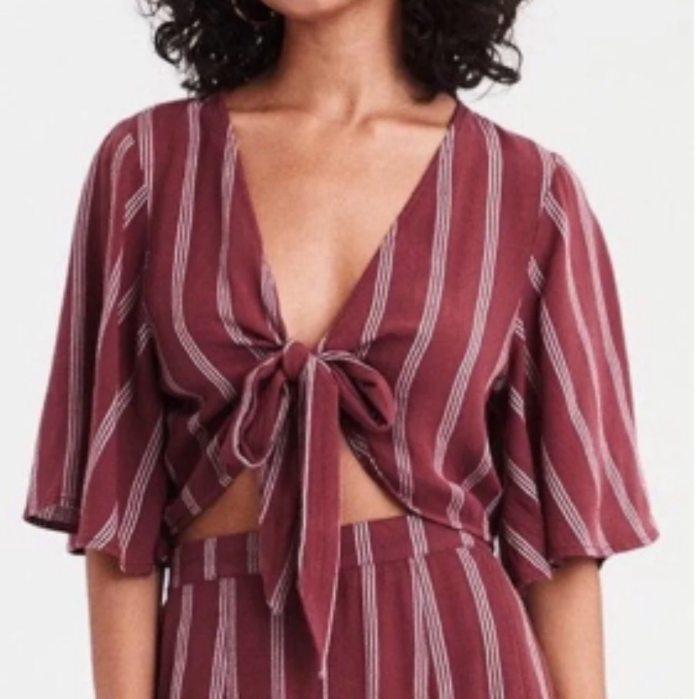 American Eagle Crop Top